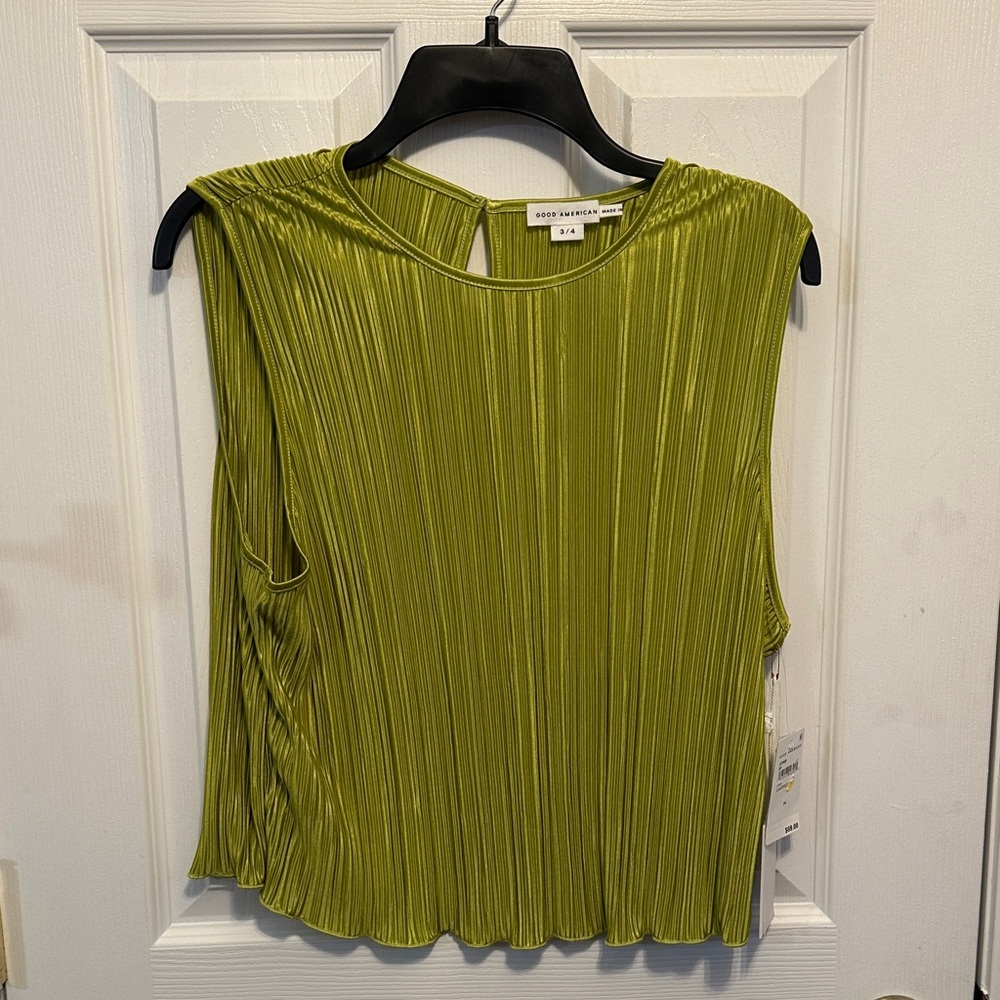 Good American Olive Pleated Sleeveless Tank